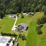 Gailtal Panorama 公寓 *