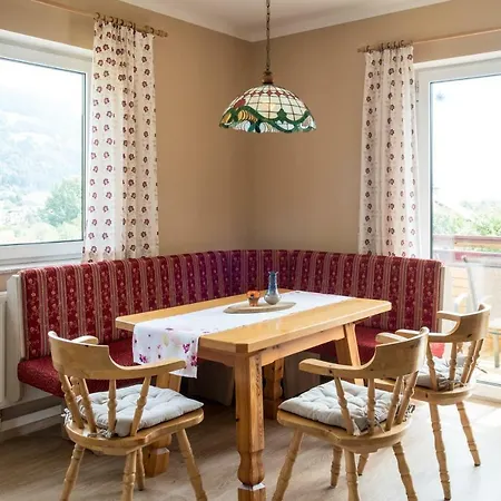 Gailtal Panorama 公寓